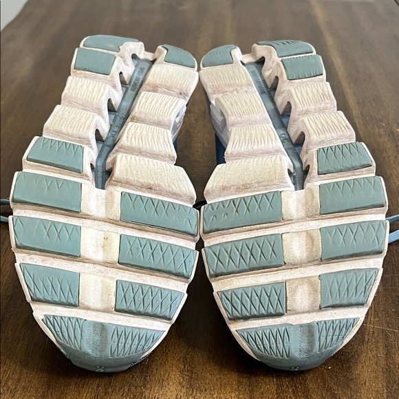 On Cloud Helion Cloudtec Running Sneakers in Light Blue Womens Size 8.5 - Picture 13 of 14